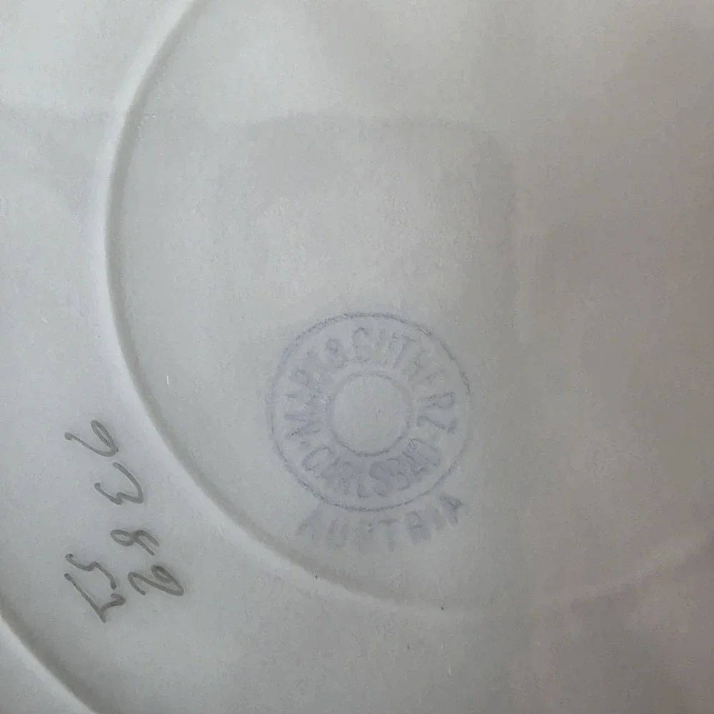 Antique Marx & Gutherz Carlsbad Austria Scalloped Edge 7.5